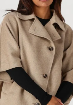 DAMES STUDIO AR mantel avy