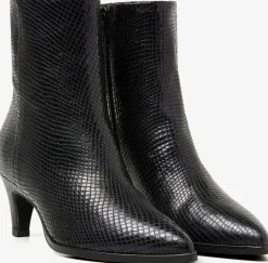 DAMES VIA VAI e enkellaarsjes lina jackson