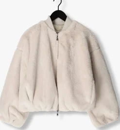 DAMES BEAUMONT jack max