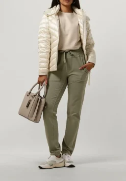 DAMES BEAUMONT te jack devi