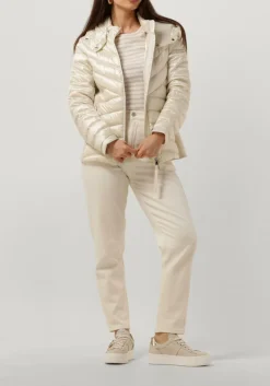 DAMES BEAUMONT te jack devi