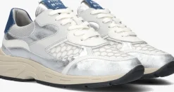 DAMES PIEDI NUDI en lage sneakers talla 04.03