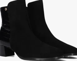 DAMES HASSIA e enkellaarsjes milano