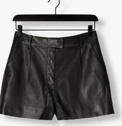 DAMES STUDIO AR e shorts sofie